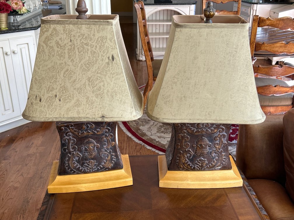 2 Metal Base Table Lamps with Shades