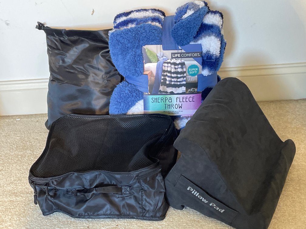 Pillow Pad, Sherpa Fleece Throw (New), 2 Black Bags