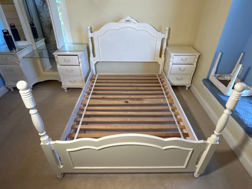 Stanley Furniture White Poster Bed