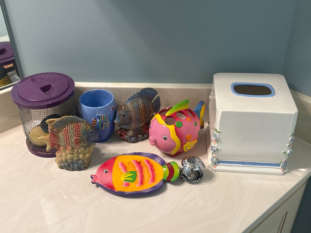 2 Ceramic Fish Figures, Fish Toothbrush Holder & Tray, Hermit Crab Cage
