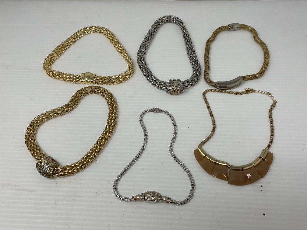 6 Bold Style Costume Necklaces