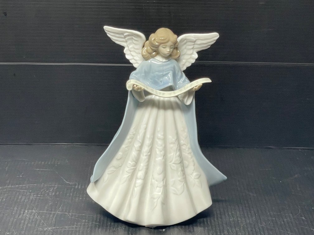 Lladro #5719 1990 Angel with Music Scroll Tree Topper