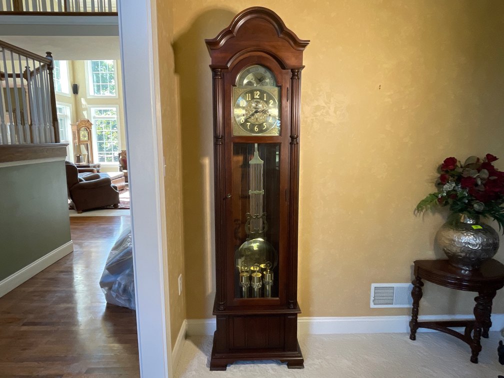 Colonial Molyneux Grandfather's Clock, SN 8307000