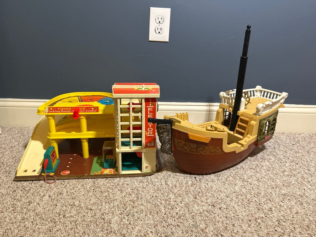 Fisher Price Parking Ramp-Service Center and Pirate Ship