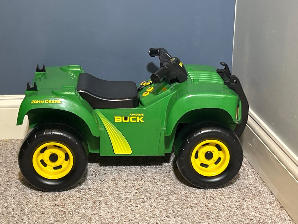 John Deere Buck Sit & Scoot Toy