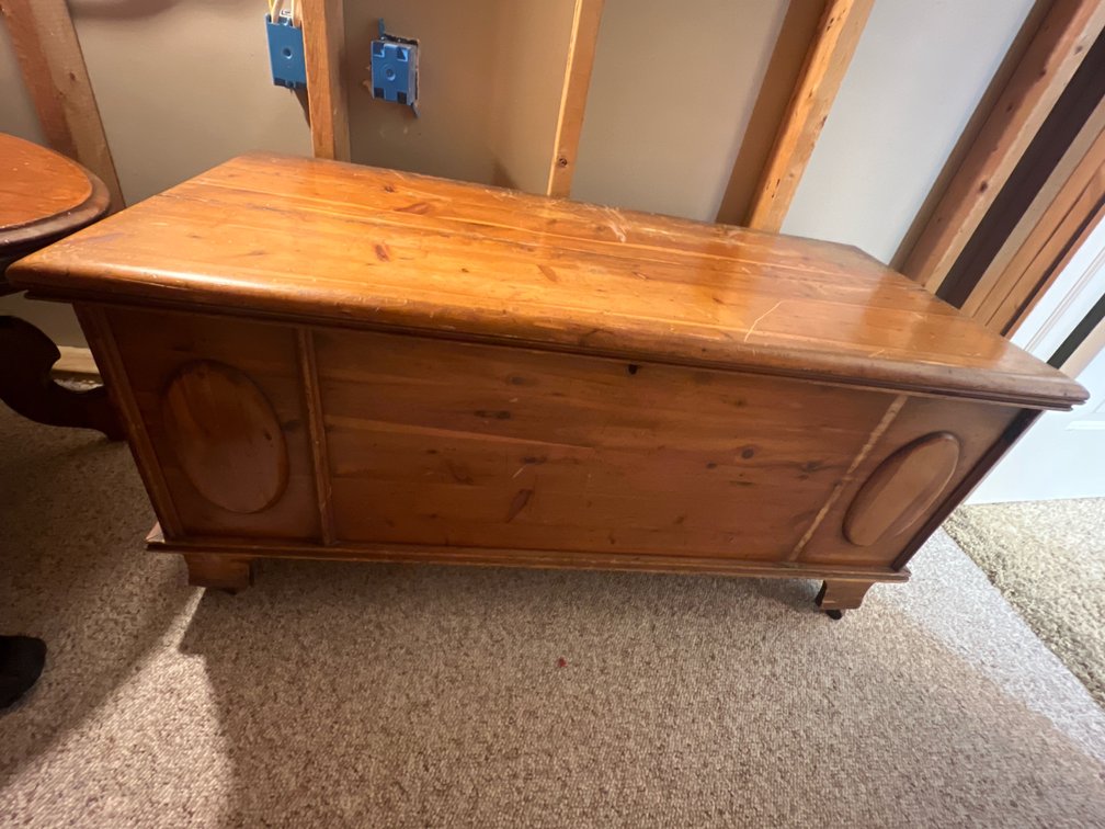 Lane Cedar Lined Blanket Chest