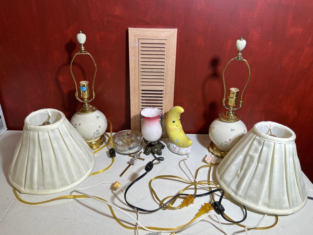 Variety Home Goods Lot
