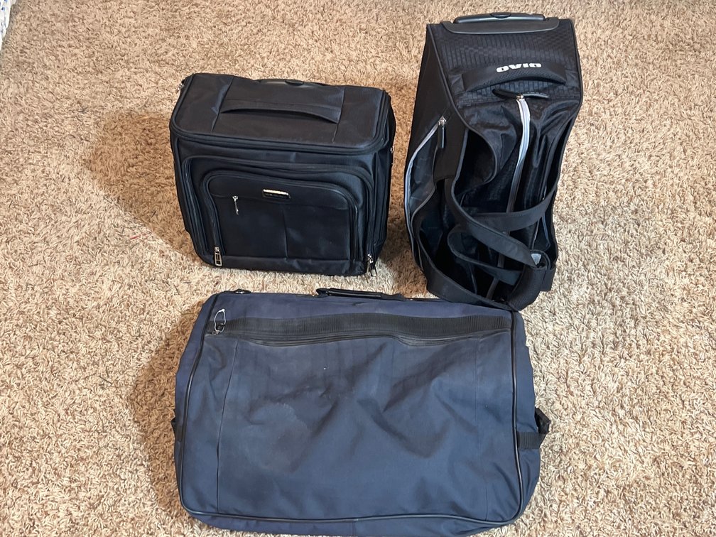 3 Mixed Luggage Pieces