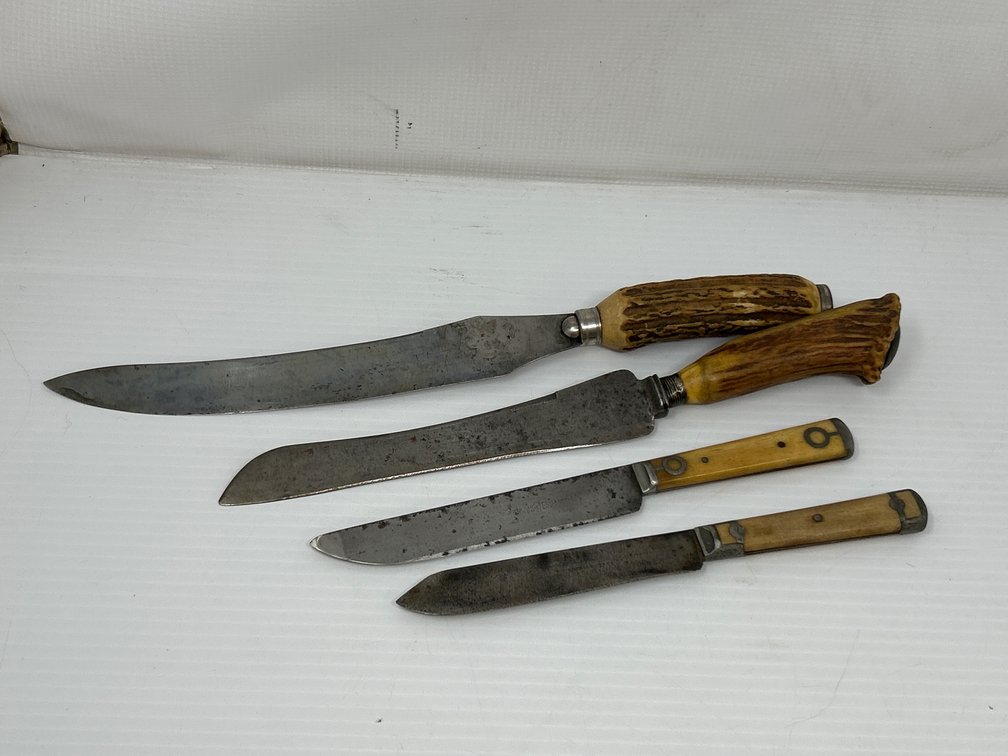 4 Knives in Lot- 2 Have Horn/Antler Handles