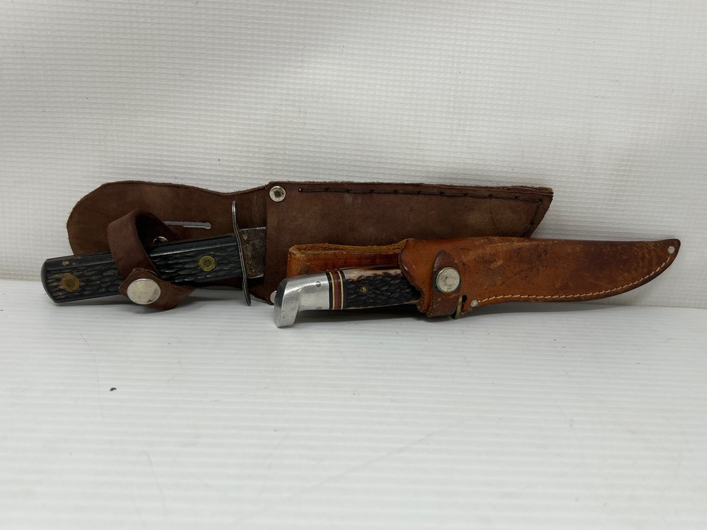 2 Hunting/Fighting Knives- Western & Colonial, Both with Sheaths
