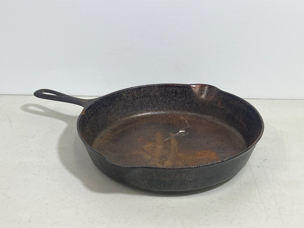 Griswold #10 Cast Iron Skillet