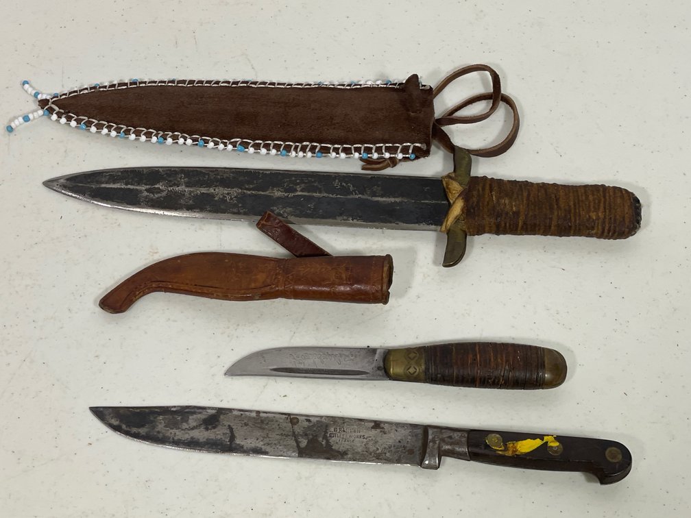 3 Knives, 2 with Sheaths