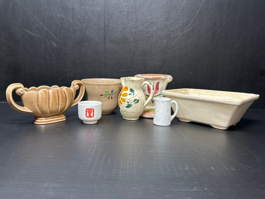Assorted China Pieces