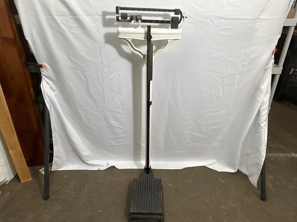 Allied Doctor's Floor Scale