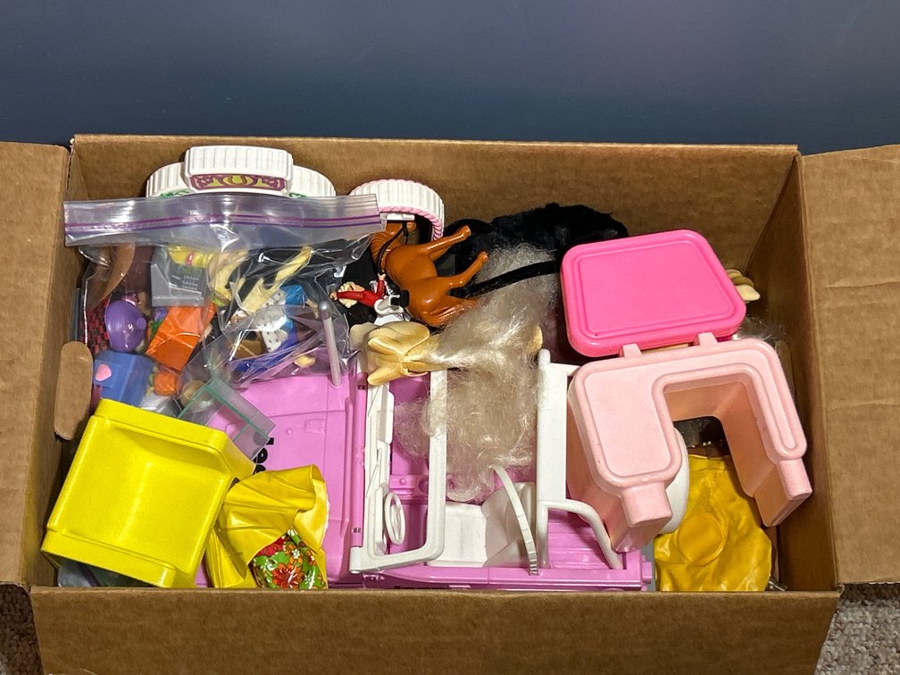 Barbie Jeep, Surfboard, Walkie-Talkie, Horse Ranch Parts, Horses, Other Pieces/Parts