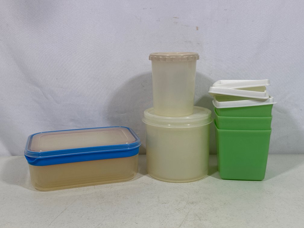 Plastic Food Storage Containers- Various Shapes & Sizes