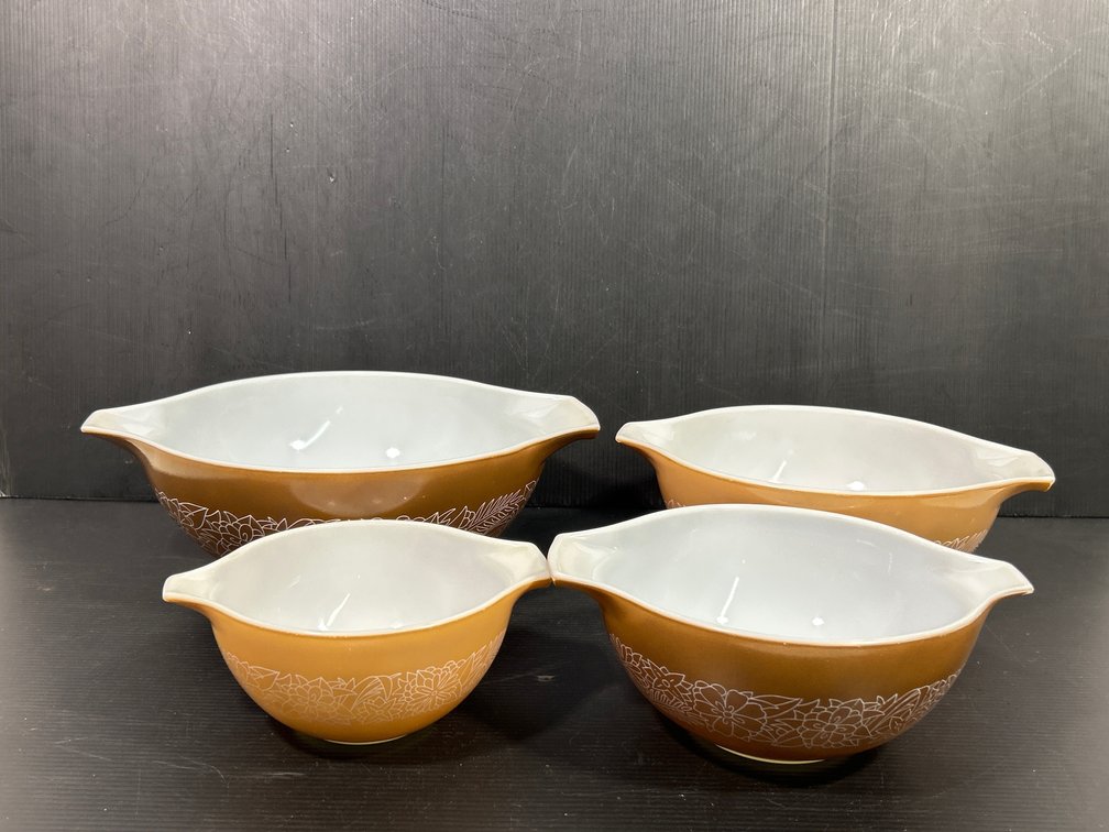 Vintage Nested Pyrex "Woodland" Mixing Bowls in Graduated Sizes, Tan & Brown