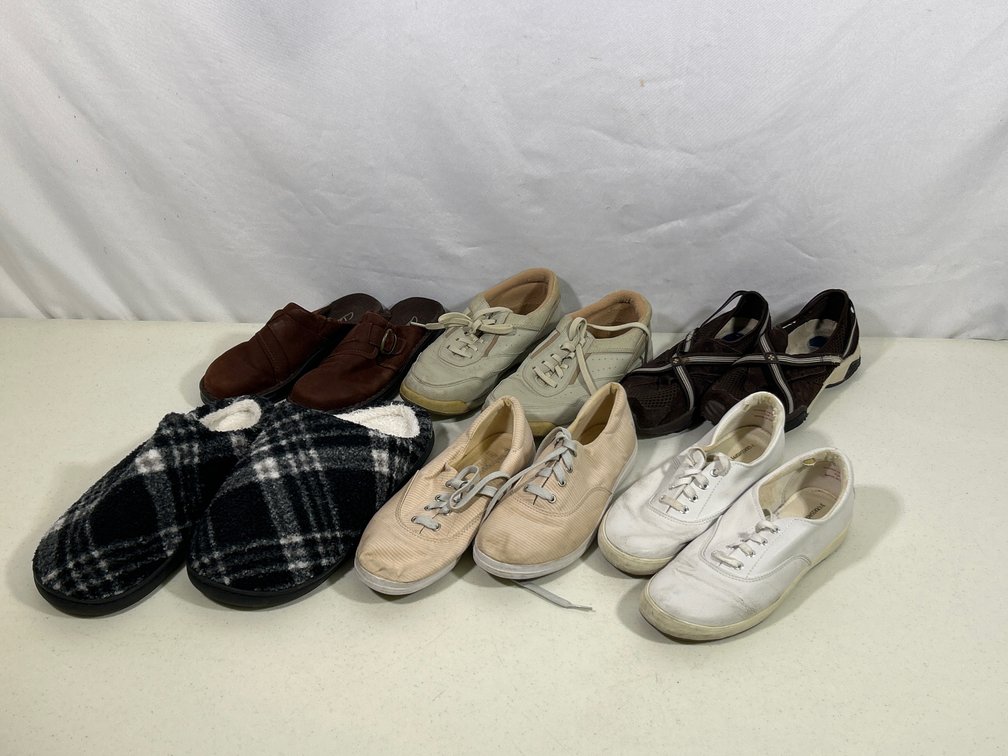 Lady's Shoes- Sneakers, Slippers, Clogs- One Marked 8W