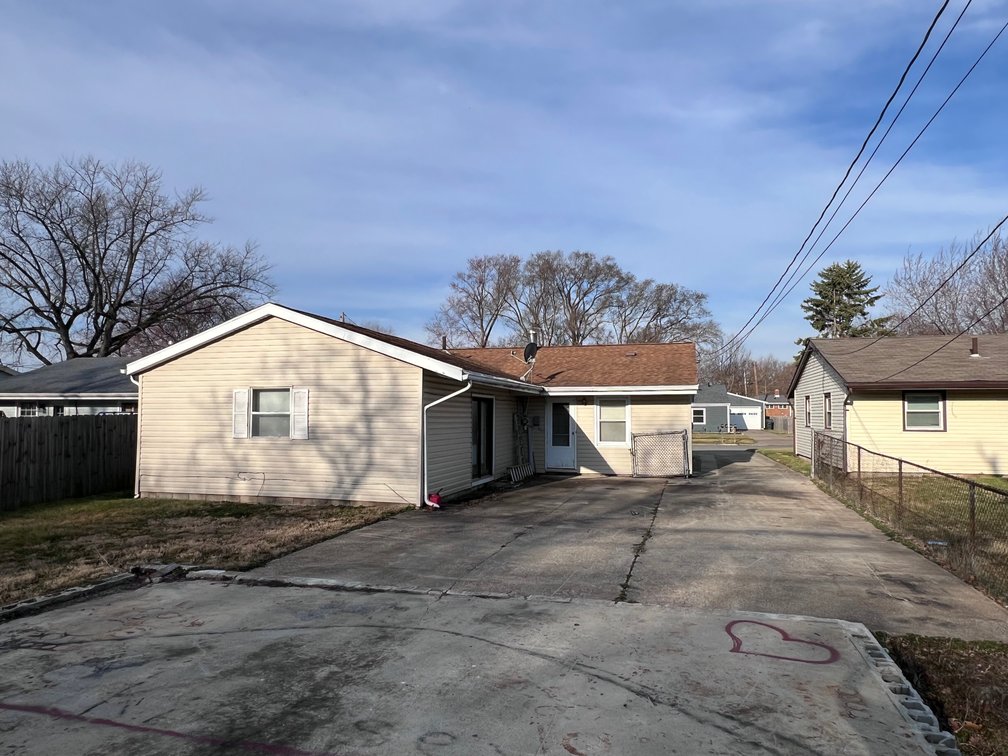 Image for MINIMUM BID AUCTION $69,000! 1310 E Larchmont