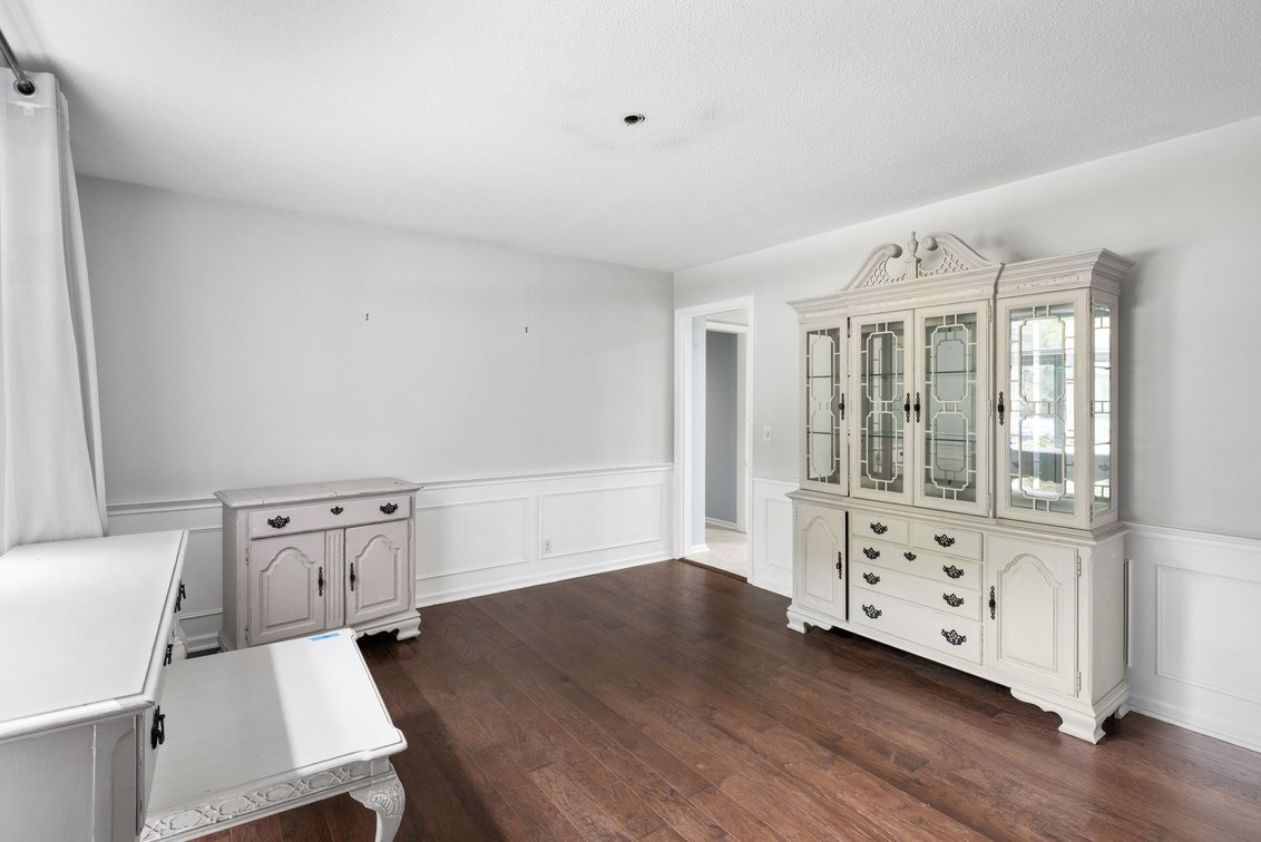 Image for MINIMUM BID AUCTION $250,000! 2427 Knights Hill Lane