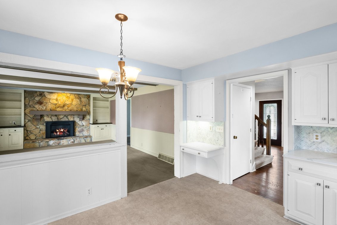 Image for MINIMUM BID AUCTION $250,000! 2427 Knights Hill Lane