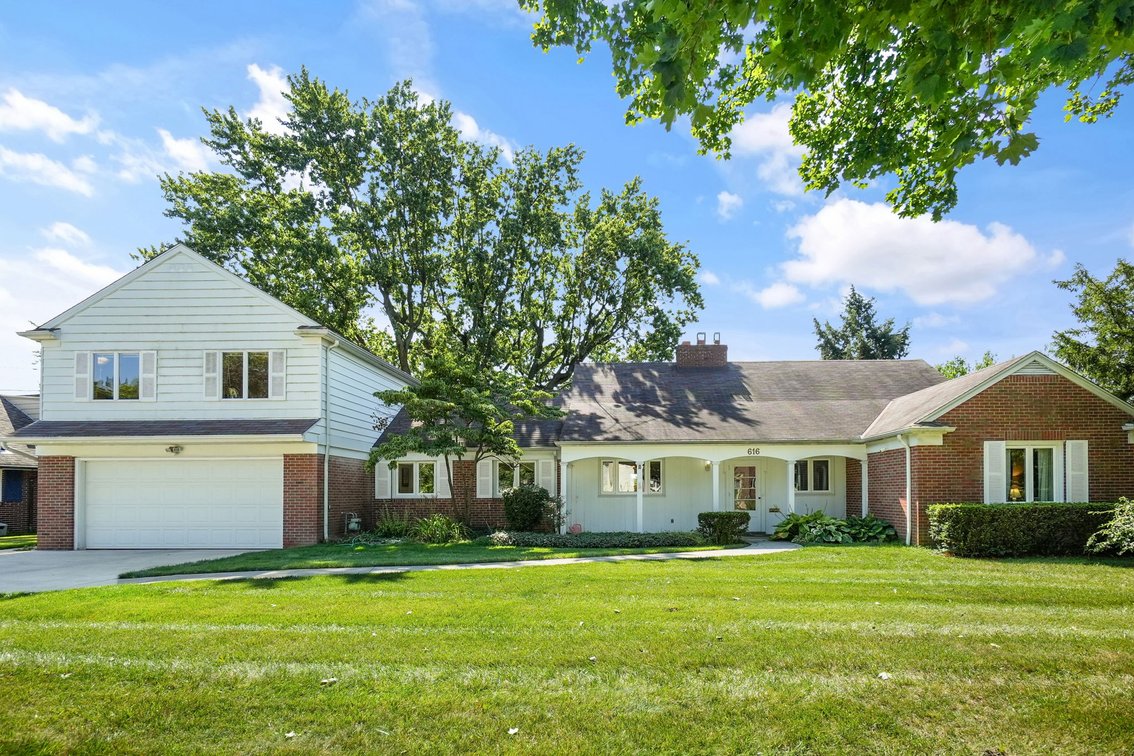 Image for MINIMUM BID AUCTION $499,000! 616 Manitou Dr
