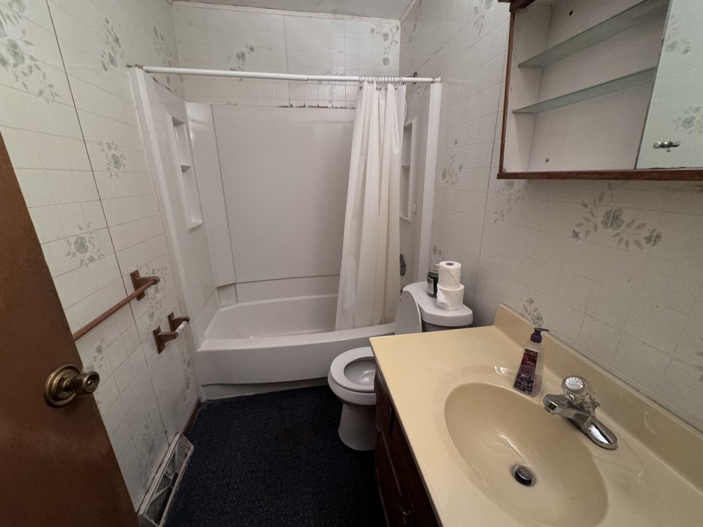 Image for MINIMUM BID AUCTION $79,000! 818 Woodlawn Dr