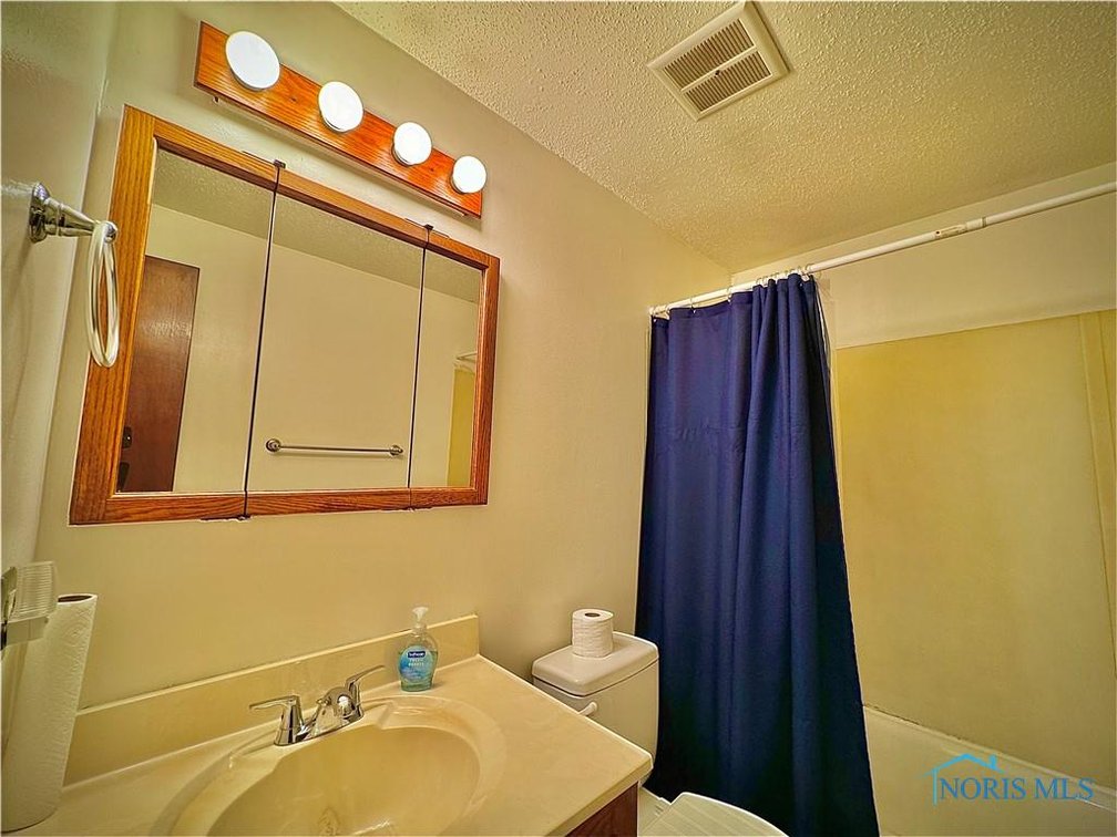 Image for MINIMUM BID AUCTION $99,000! 5829 Viramar