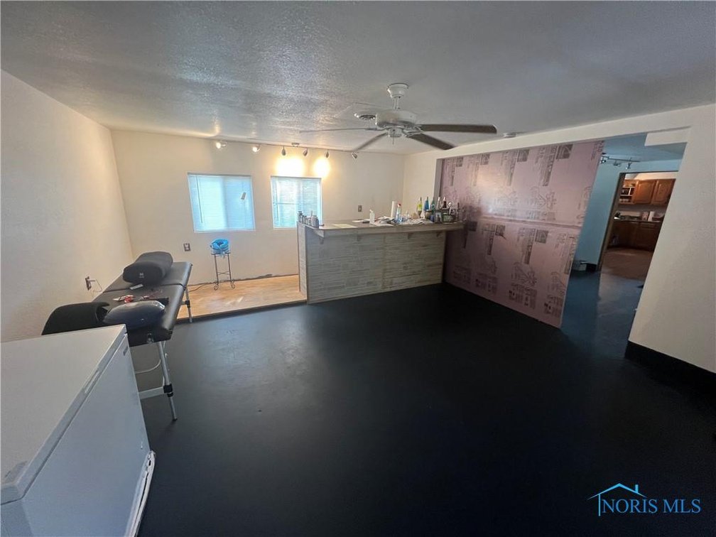 Image for MINIMUM BID AUCTION $110,000! 117 N GOODYEAR