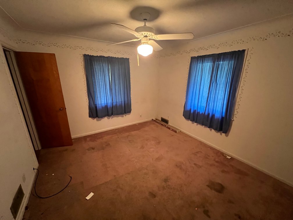Image for MINIMUM BID AUCTION $89,000! 1174 Elco ave