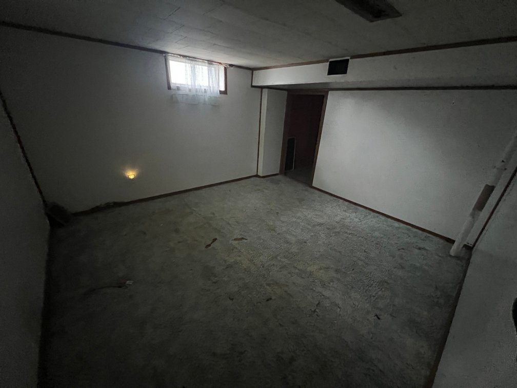 Image for MINIMUM BID AUCTION $89,000! 1174 Elco ave