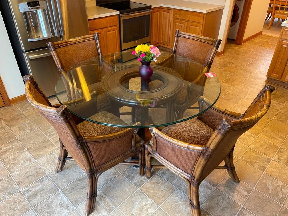 Image for PERRYSBURG FURNITURE ONLINE ONLY AUCTION!