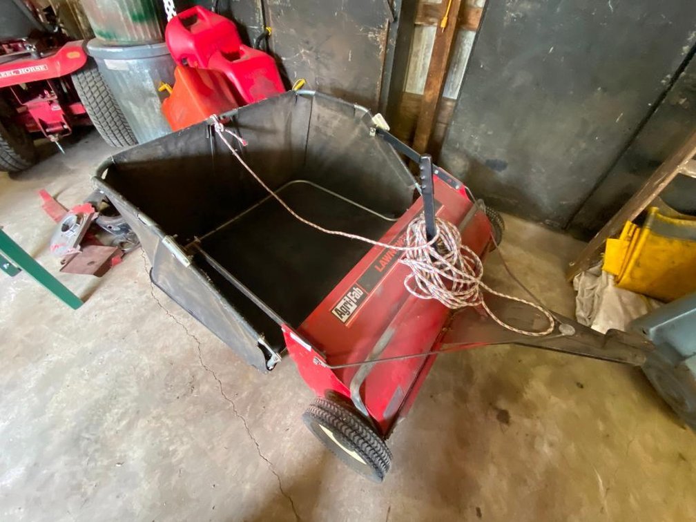 AgriFab Lawn Sweep 38in