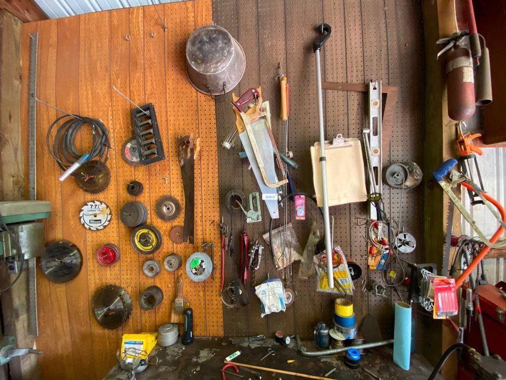 Contents of wall