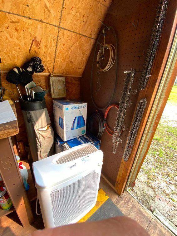 Humidifier, humidifier, golf clubs, chainsaw chains