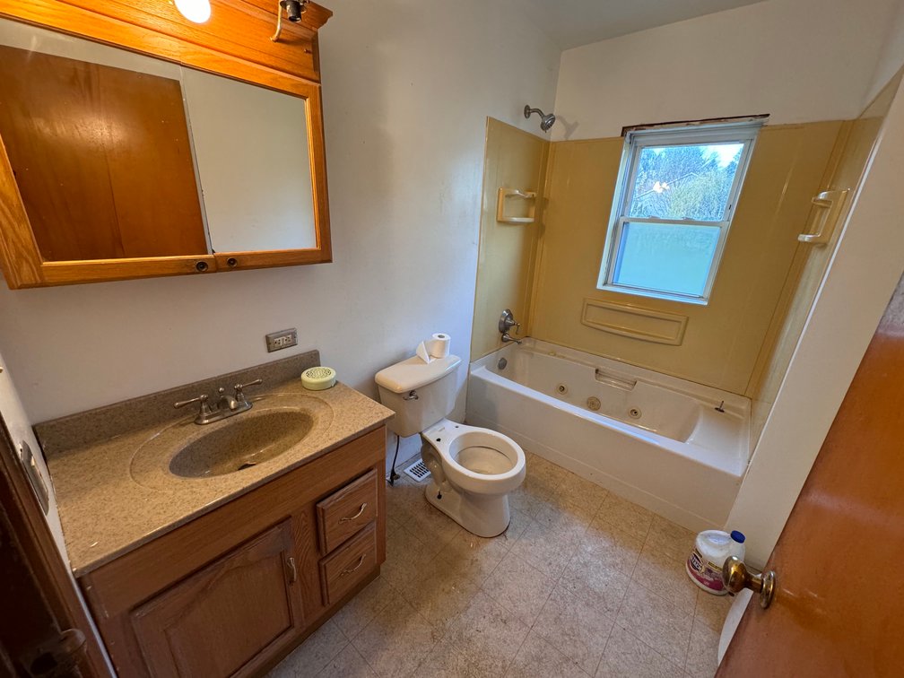 Image for MINIMUM BID AUCTION $79,000! 1202 Smith Rd