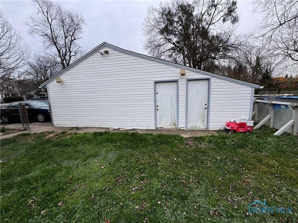 Image for MINIMUM BID AUCTION $70,000! 2227 Rood St