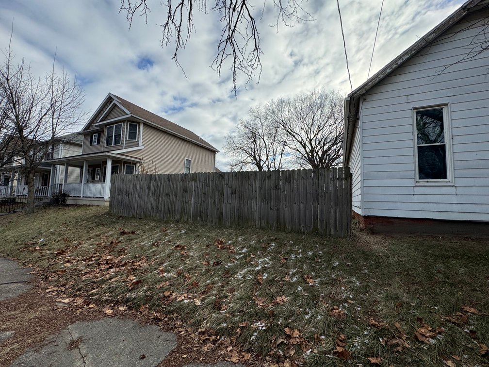 Image for MINIMUM BID AUCTION $19,000! 914 Moore St