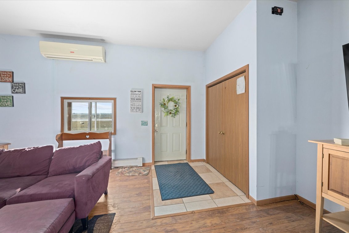 Image for MINIMUM BID AUCTION $499,000! 14614 King Rd