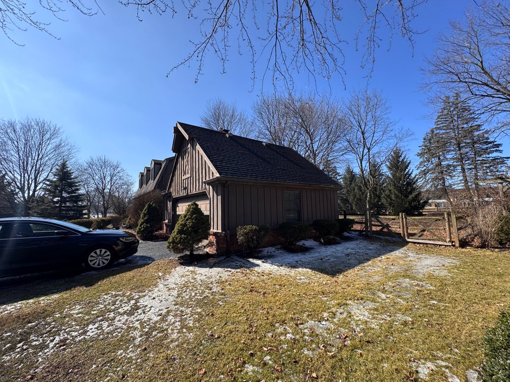 Image for MINIMUM BID AUCTION $199,000! 2904 Byrnwyck W