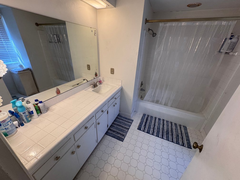Image for MINIMUM BID AUCTION $199,000! 2904 Byrnwyck W