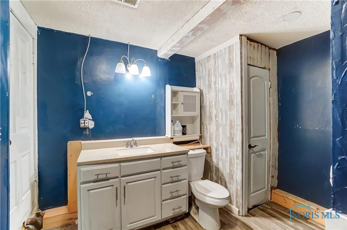 Image for MINIMUM BID AUCTION $99,000! 121 N Fulton St