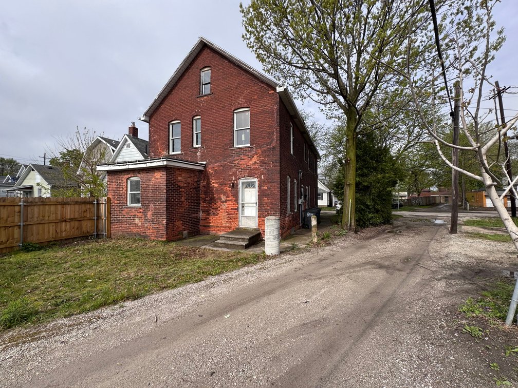 Image for MINIMUM BID AUCTION $9,000! 364 Burger St