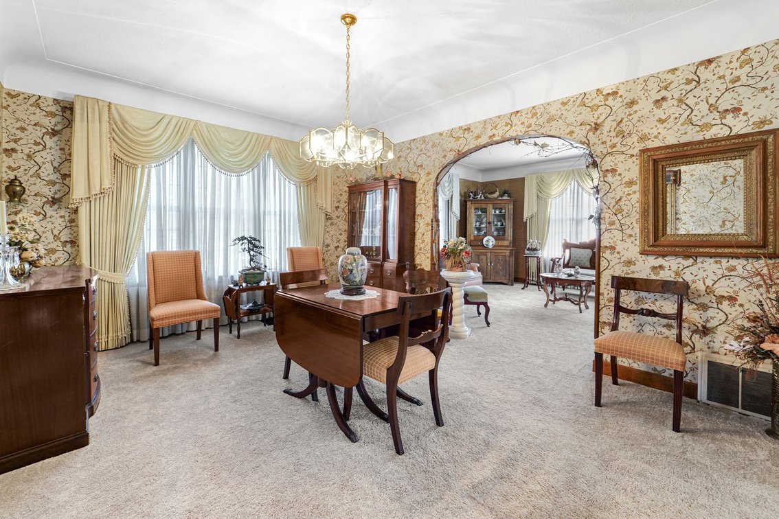 Image for MINIMUM BID AUCTION $900,000! 3133 Edgewood Rd