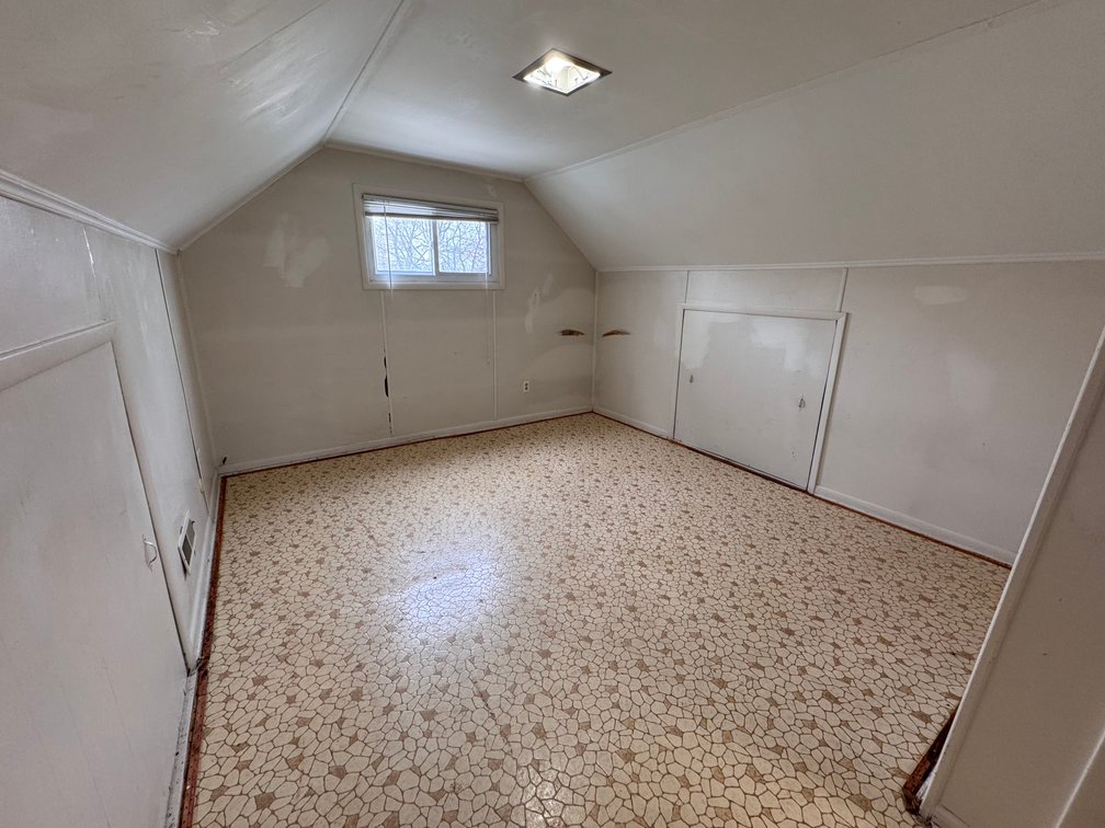 Image for MINIMUM BID AUCTION $149,000! 1004 Elm St