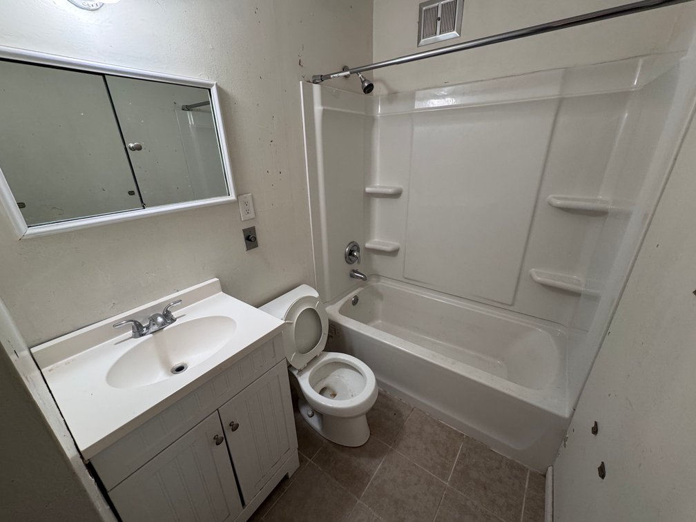 Image for MINIMUM BID AUCTION $149,000! 1004 Elm St