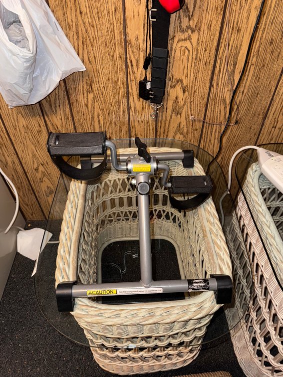 Bicycle pedal machine