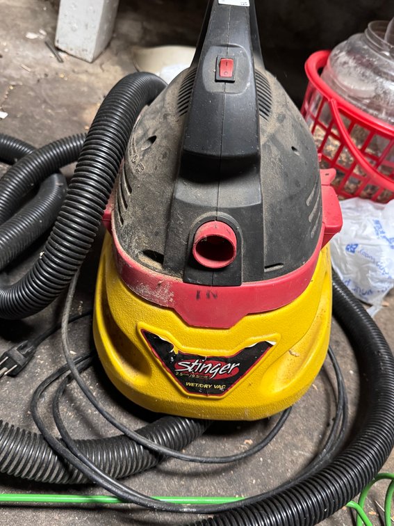 Stinger shop vac