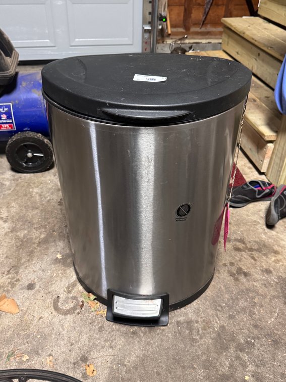 Trash can