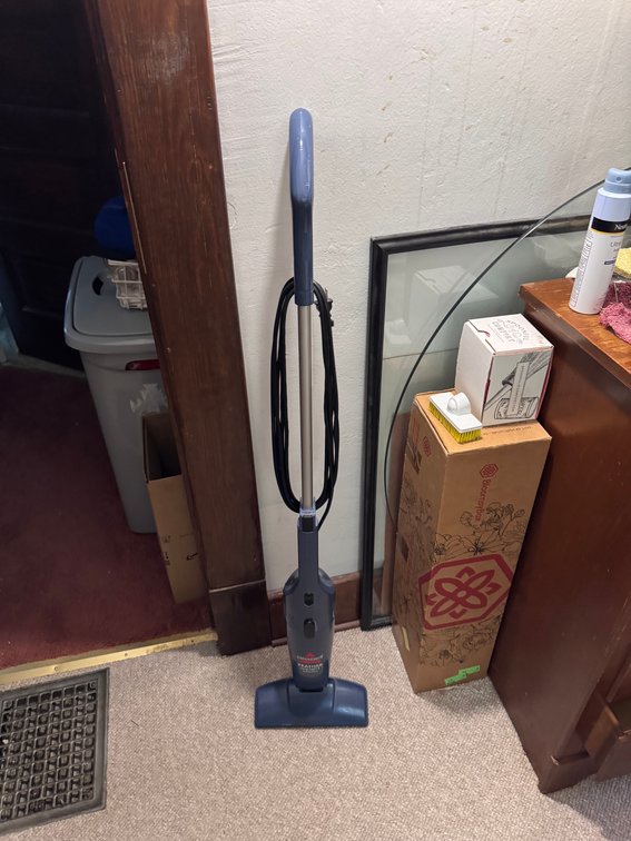 Bissell featherweight sweeper